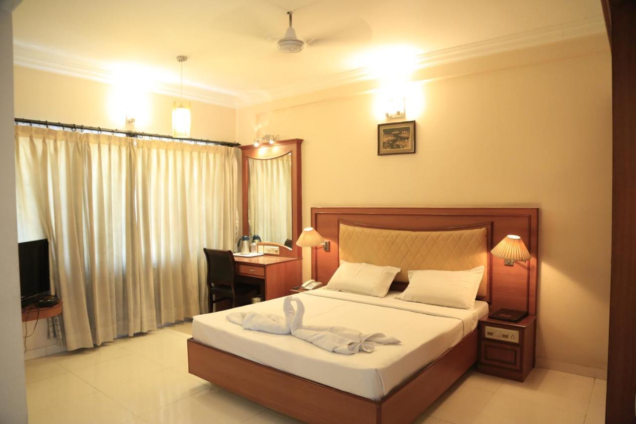 Hotel Devi Tower Salem Bagian luar foto