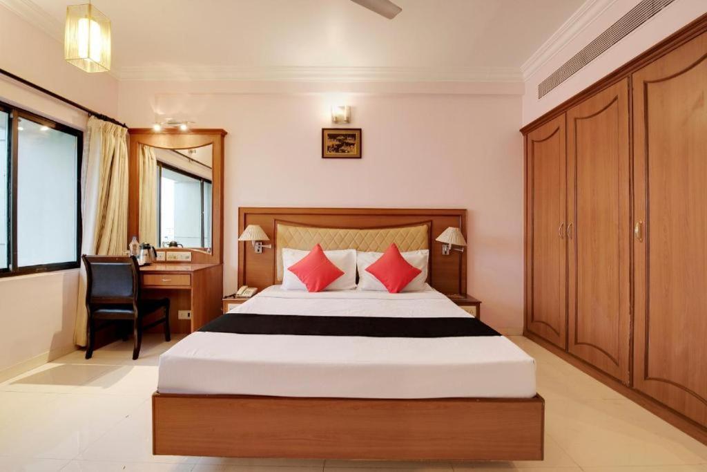 Hotel Devi Tower Salem Bagian luar foto