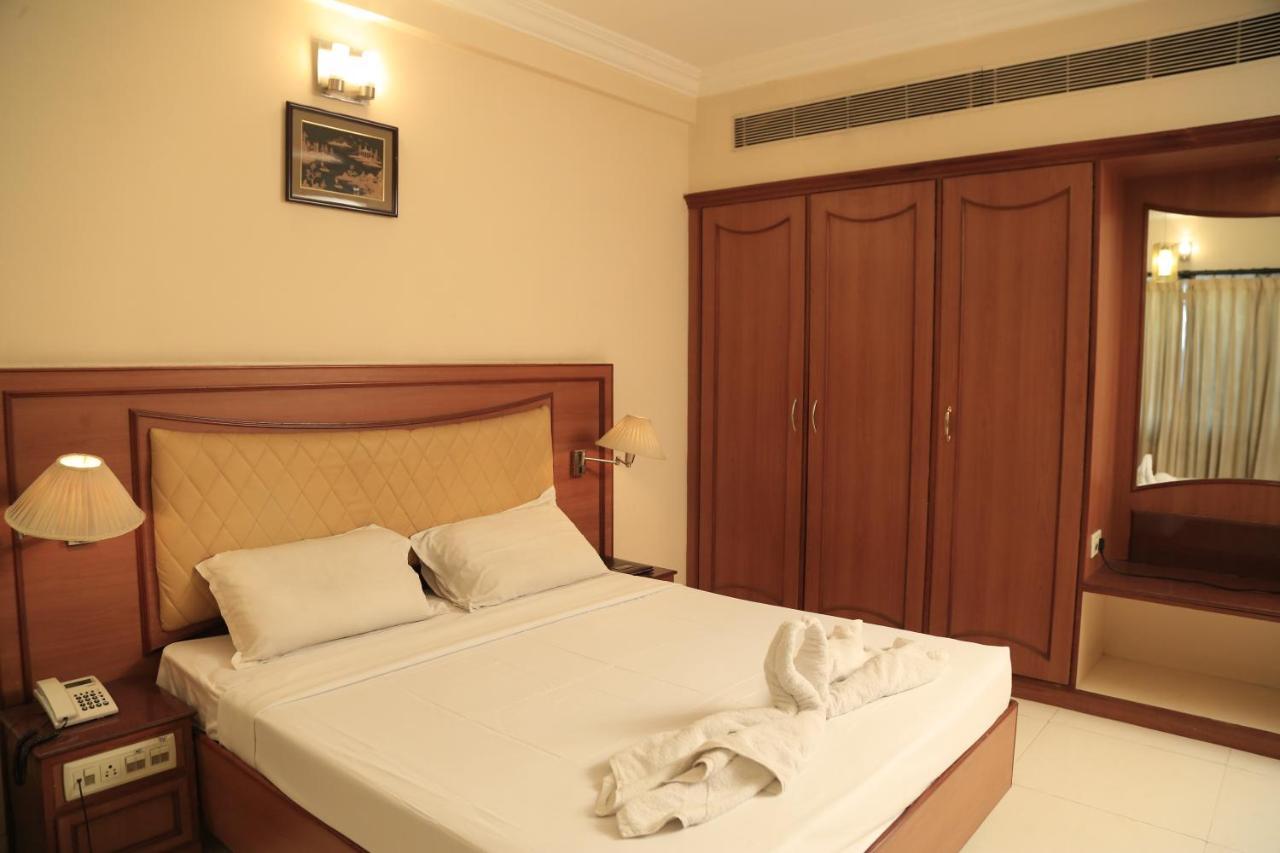 Hotel Devi Tower Salem Bagian luar foto