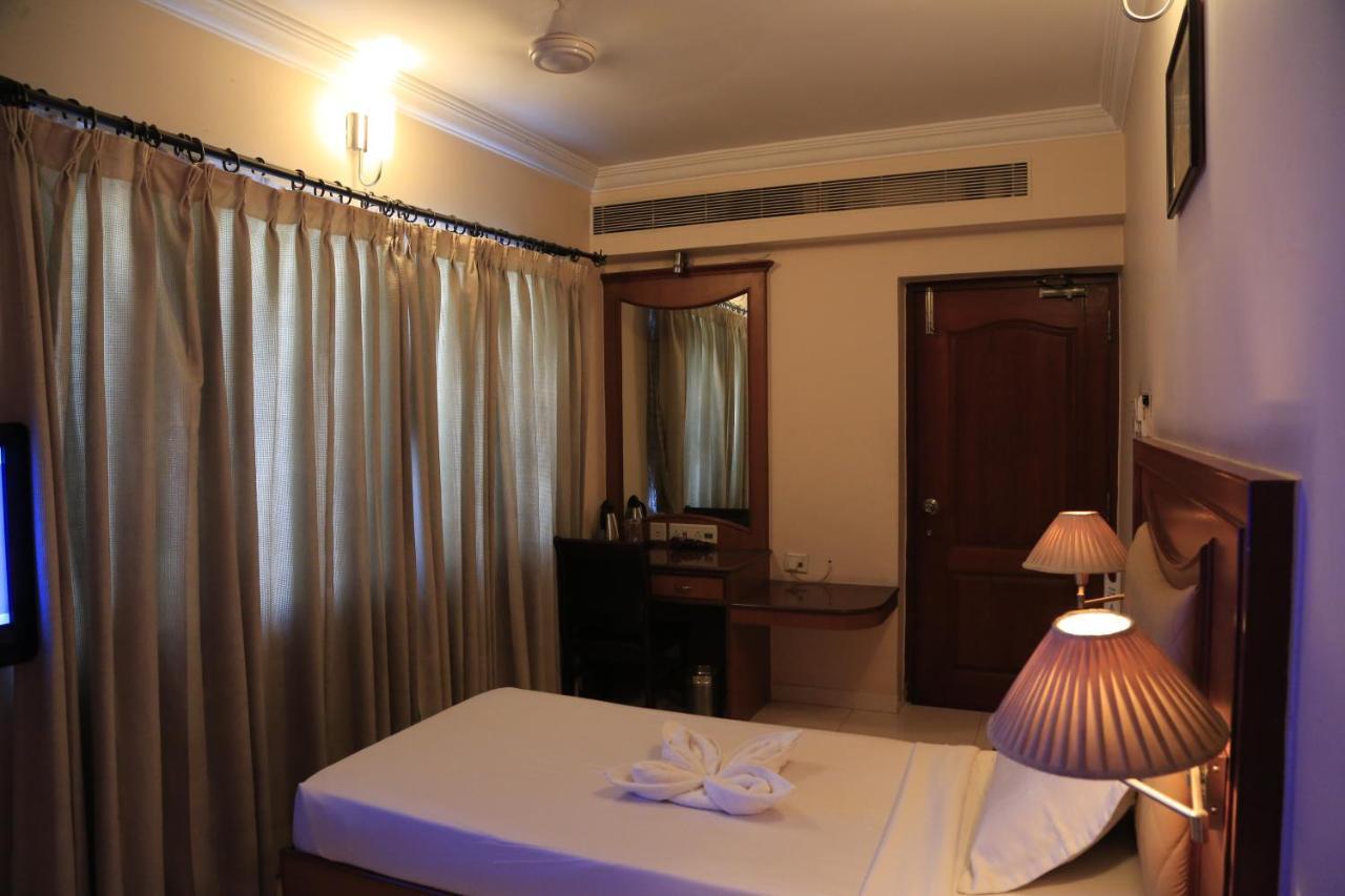 Hotel Devi Tower Salem Bagian luar foto