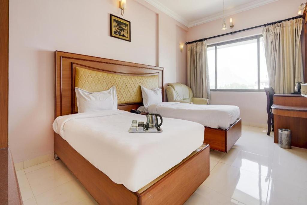 Hotel Devi Tower Salem Bagian luar foto