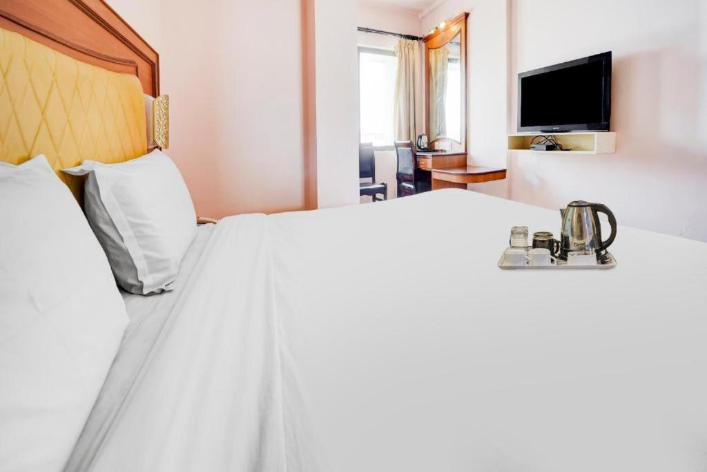 Hotel Devi Tower Salem Bagian luar foto