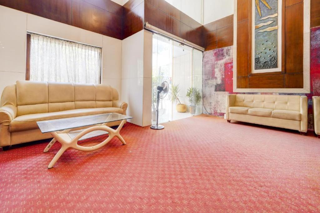 Hotel Devi Tower Salem Bagian luar foto